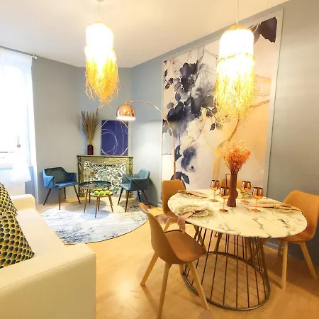 Design - Uniques - Centre アパート *